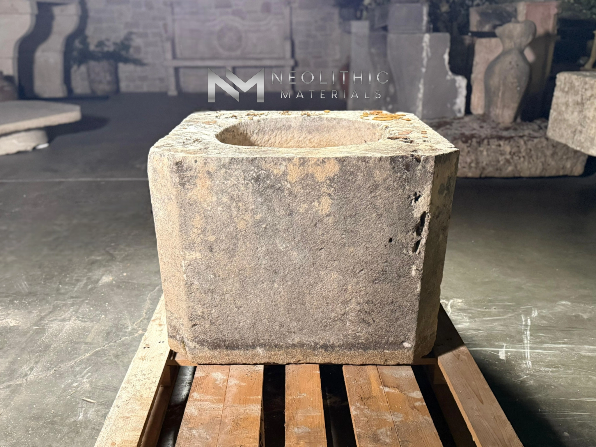 French Antique 19th Century Limestone Well - Image 3